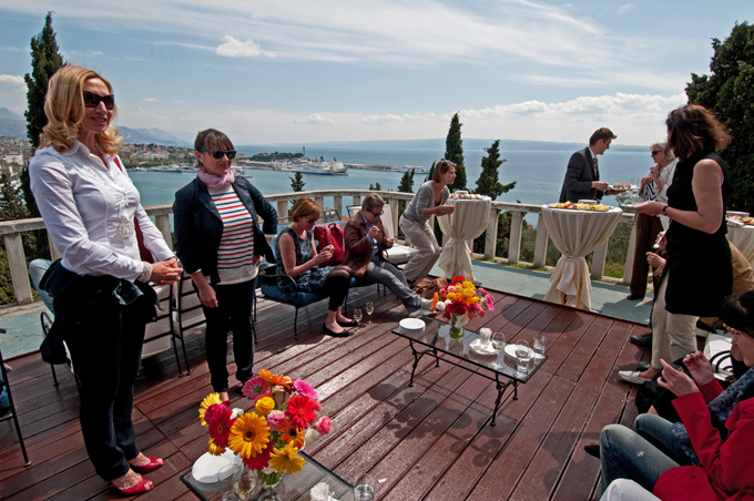 Vom Marjan Hügel, der Terrasse des Cafés Vidilica I, hat man einen grandiosen Ausblick auf die UNESCO-Weltkulturerbestadt Split.